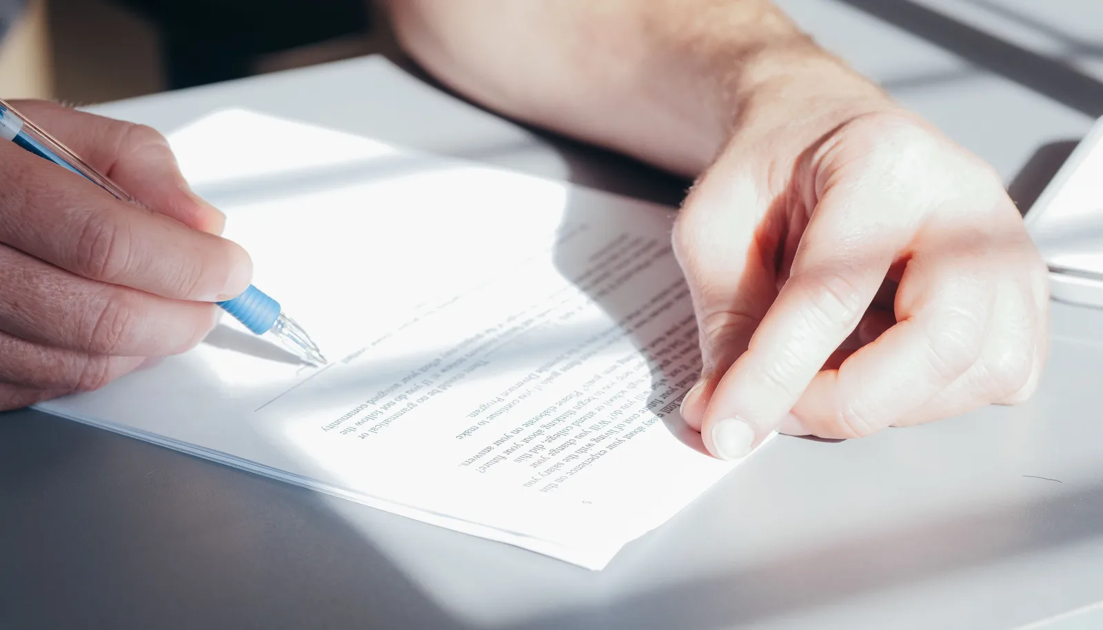 Cover Homeflow: Contratto registrato vs non registrato: cosa cambia? Cover Homeflow: Contratto registrato vs non registrato: cosa cambia?