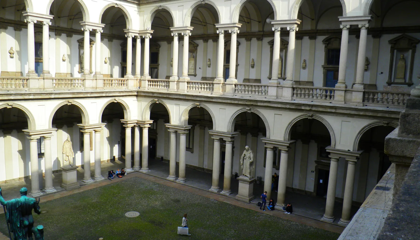 Cover Homeflow: Vivere a Brera: guida al quartiere Milano