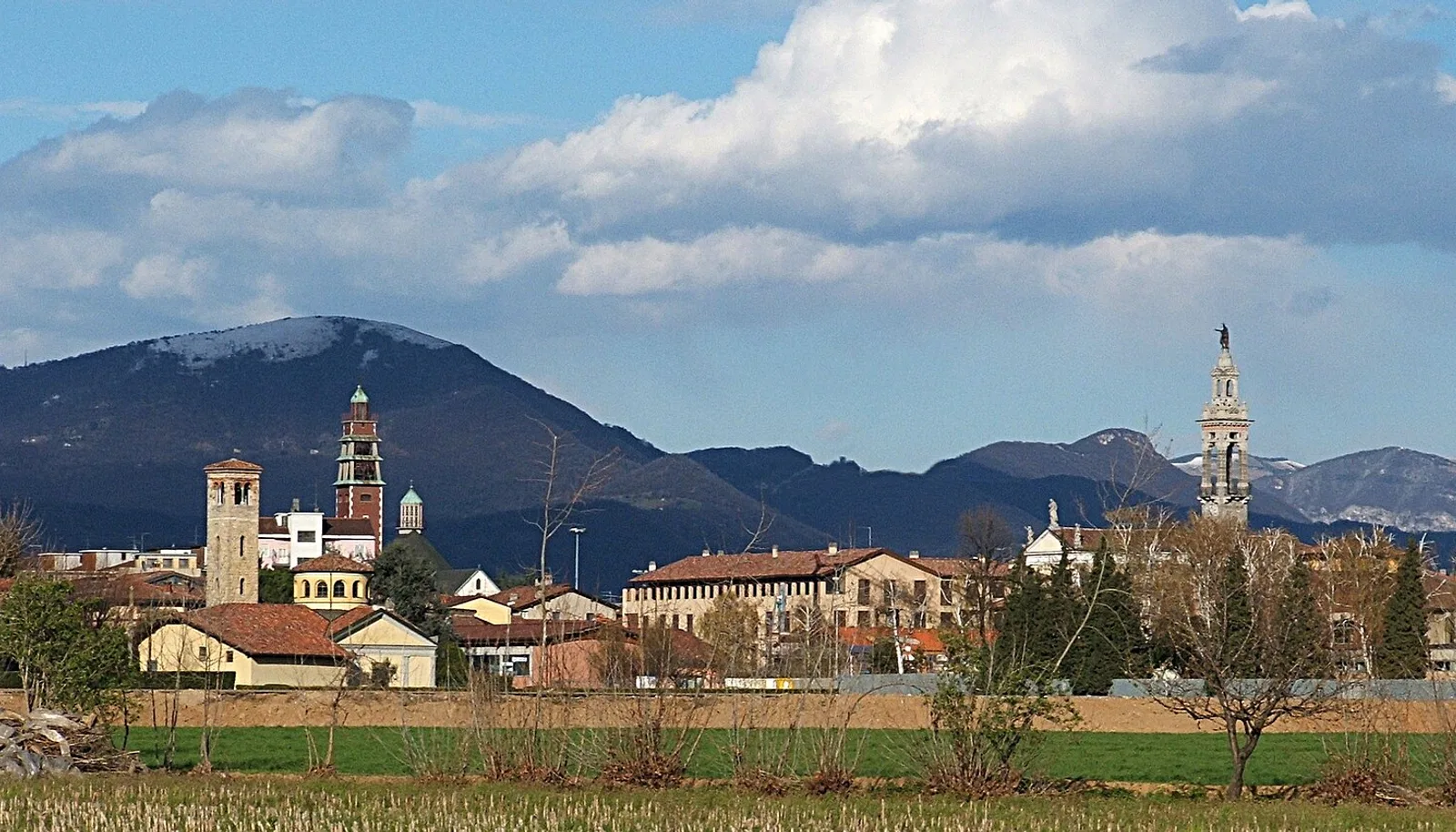 Cover Homeflow: Vivere a Colognola: guida al quartiere Bergamo