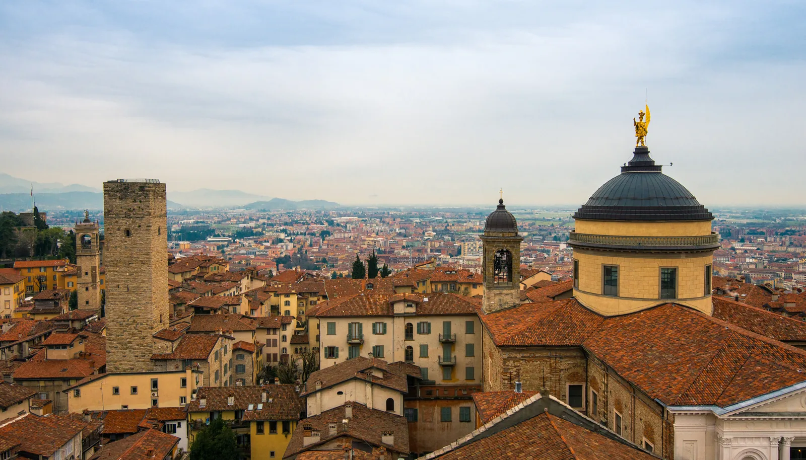 Cover Homeflow: Vivere a San Tomaso: guida al quartiere Bergamo